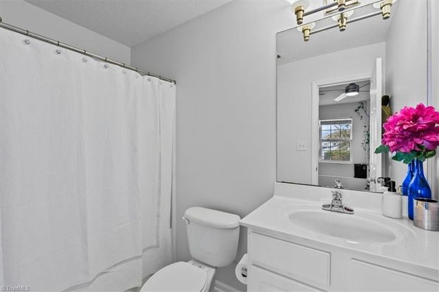 14 Meadow Crossing Court, Greensboro, NC 27410