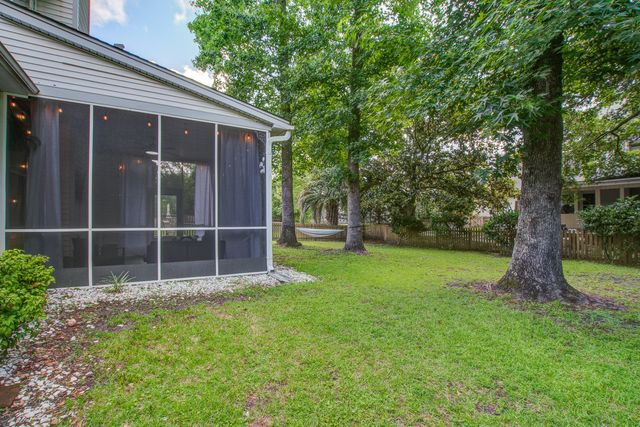 3242 Heathland Way, Mount Pleasant, SC 29466