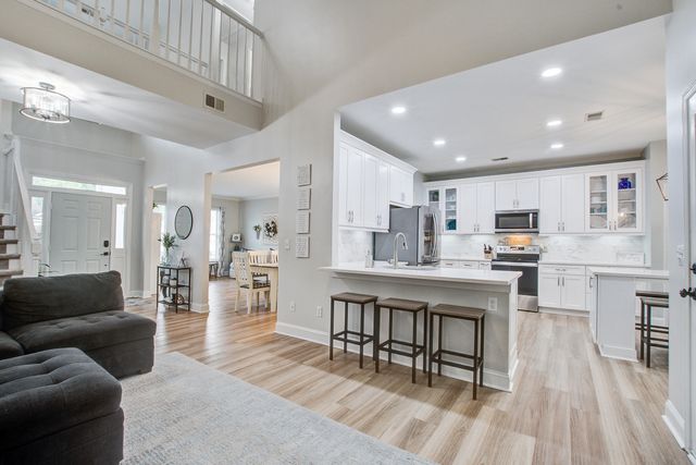 3242 Heathland Way, Mount Pleasant, SC 29466