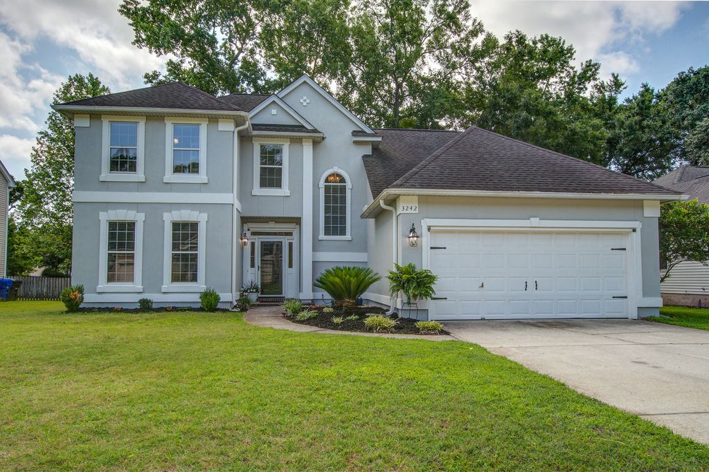 3242 Heathland Way, Mount Pleasant, SC 29466