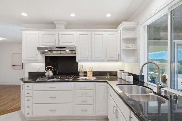 66 Club Drive, San Carlos, CA 94070