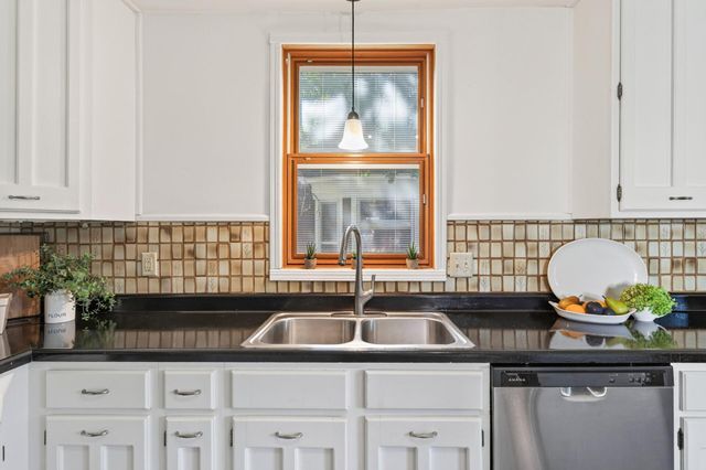 1051 Wilson Avenue, Saint Paul, MN 55106