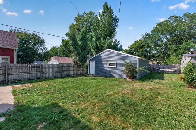 1051 Wilson Avenue, Saint Paul, MN 55106