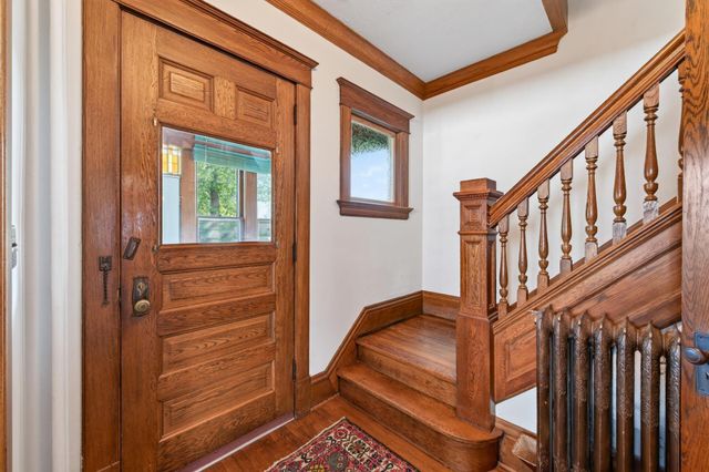 1051 Wilson Avenue, Saint Paul, MN 55106