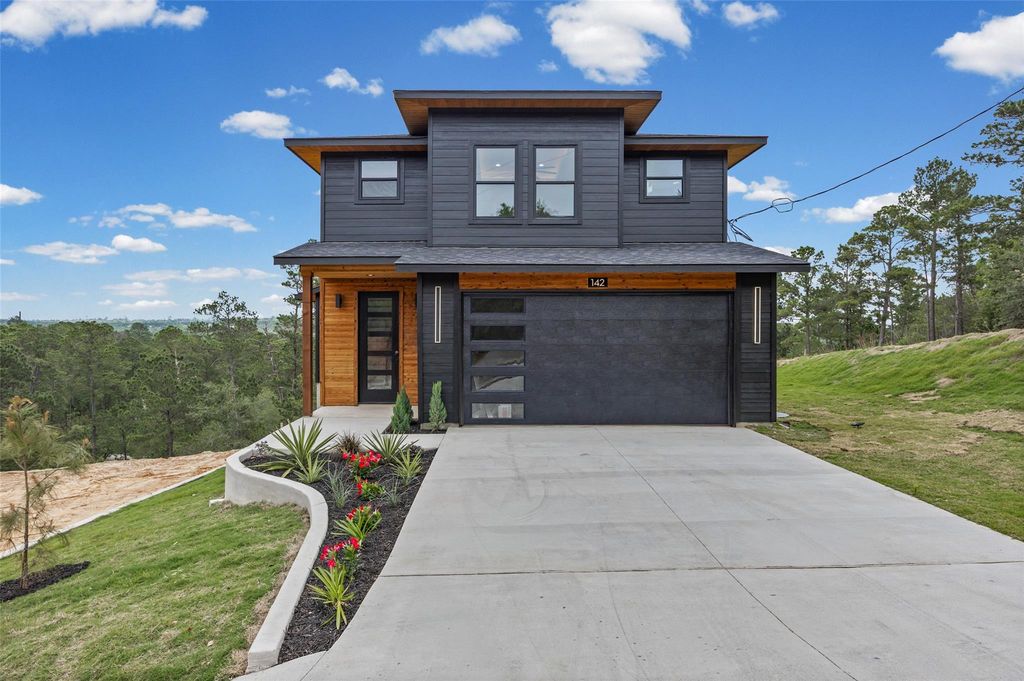142 Mahalo CT, Bastrop, TX 78602