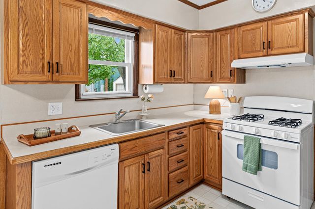 1658 Sherburne Avenue, Saint Paul, MN 55104