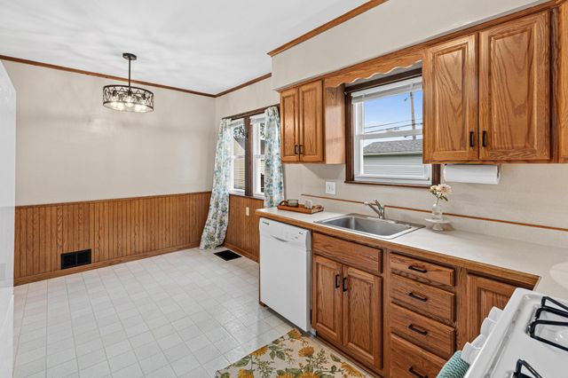 1658 Sherburne Avenue, Saint Paul, MN 55104