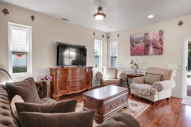 7027 N Muscatel, San Gabriel, CA 91775