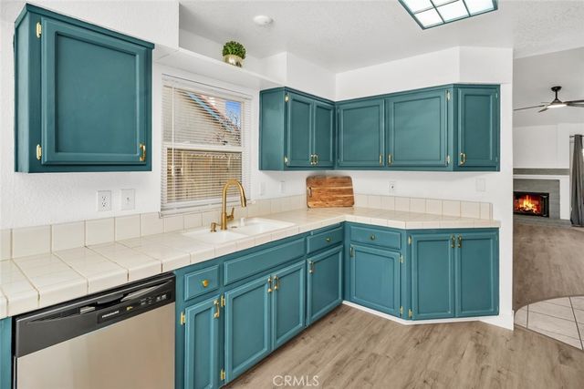 7704 River Mist Avenue, Bakersfield, CA 93313