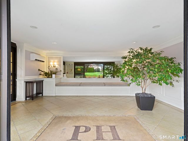 2 Putnam Hill 1A, Greenwich, CT 06830