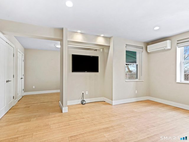 2 Putnam Hill 1A, Greenwich, CT 06830