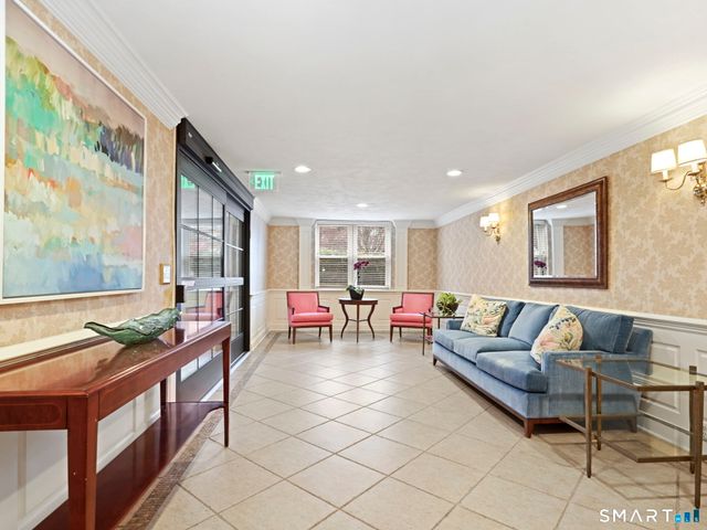 2 Putnam Hill 1A, Greenwich, CT 06830