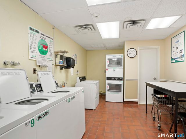 2 Putnam Hill 1A, Greenwich, CT 06830