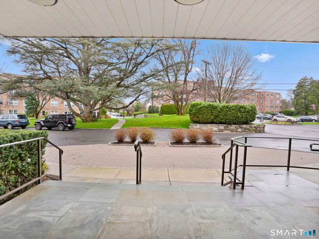 2 Putnam Hill 1A, Greenwich, CT 06830