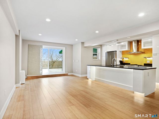 2 Putnam Hill 1A, Greenwich, CT 06830