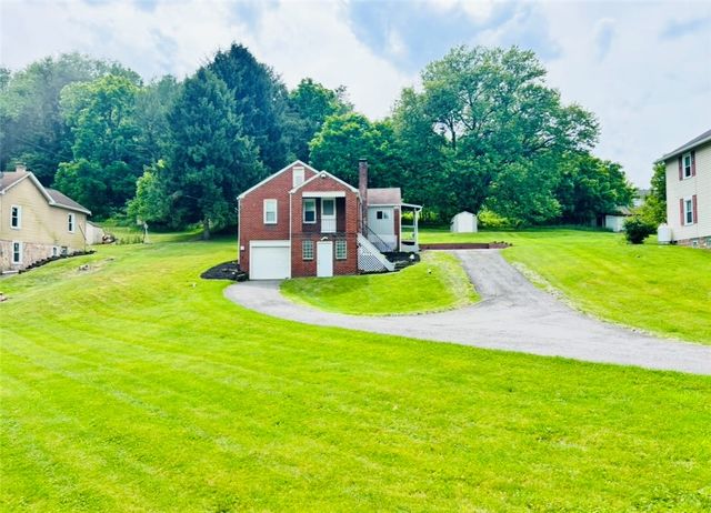 24 Panorama Dr, South Strabane, PA 15301