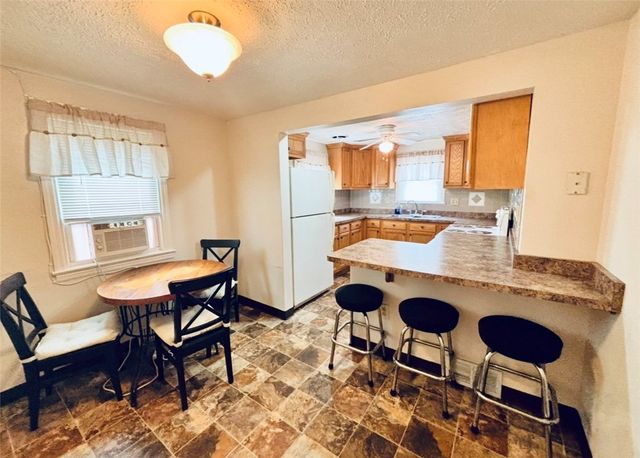 24 Panorama Dr, South Strabane, PA 15301