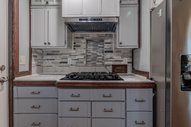 3285 Blackthorn Way, Medford, OR 97504