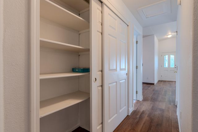 3285 Blackthorn Way, Medford, OR 97504