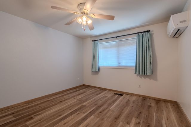 3285 Blackthorn Way, Medford, OR 97504