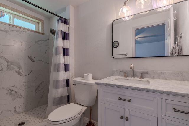 3285 Blackthorn Way, Medford, OR 97504