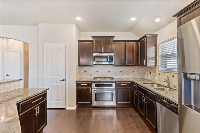 205 Whitman Drive, Mckinney, TX 75072