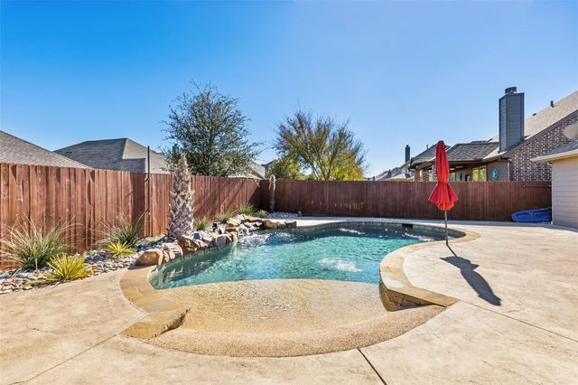 205 Whitman Drive, Mckinney, TX 75072