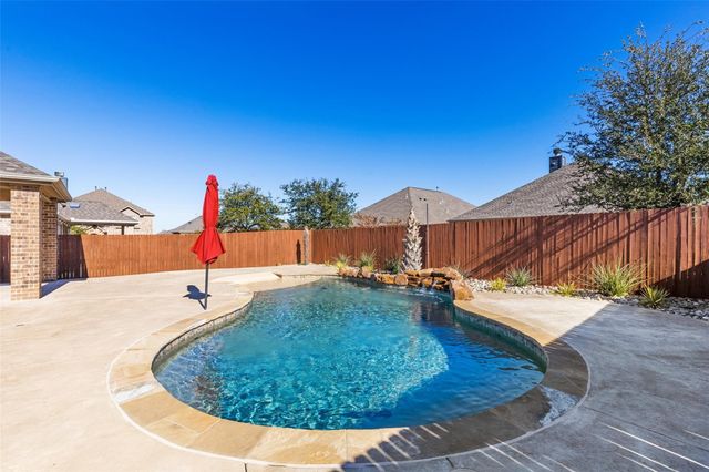 205 Whitman Drive, Mckinney, TX 75072