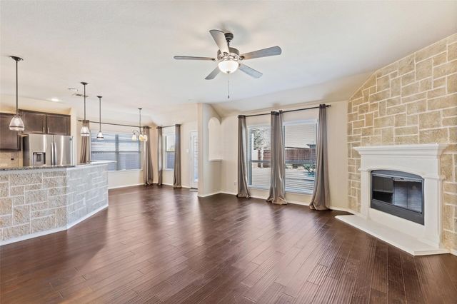205 Whitman Drive, Mckinney, TX 75072