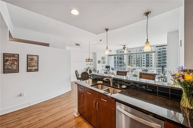 44 Peachtree Place NW 1434, Atlanta, GA 30309