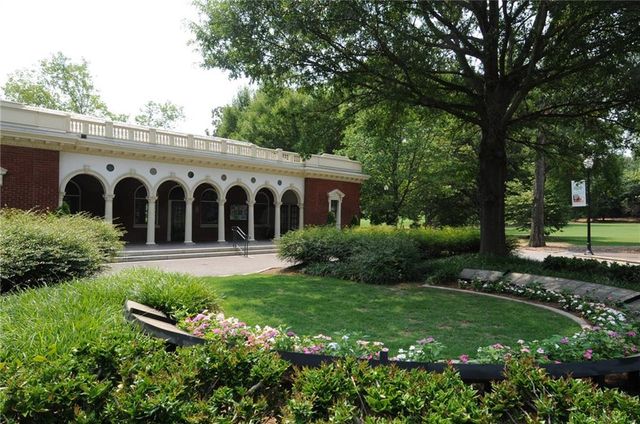 44 Peachtree Place NW 1434, Atlanta, GA 30309