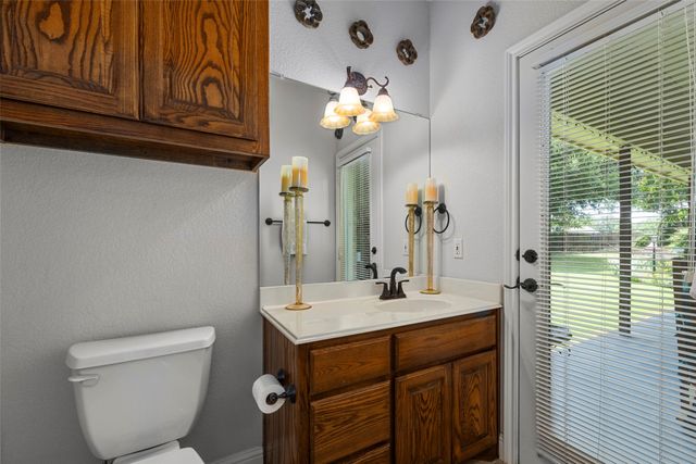 223 Deer Creek Drive, Aledo, TX 76008