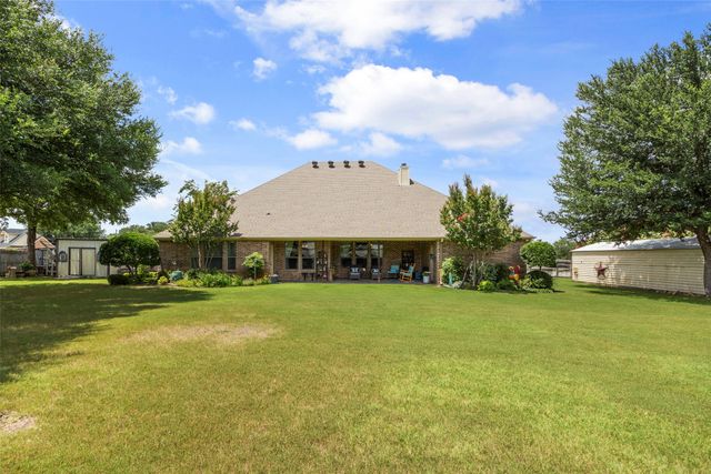 223 Deer Creek Drive, Aledo, TX 76008