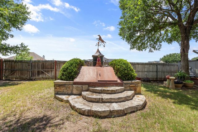 223 Deer Creek Drive, Aledo, TX 76008