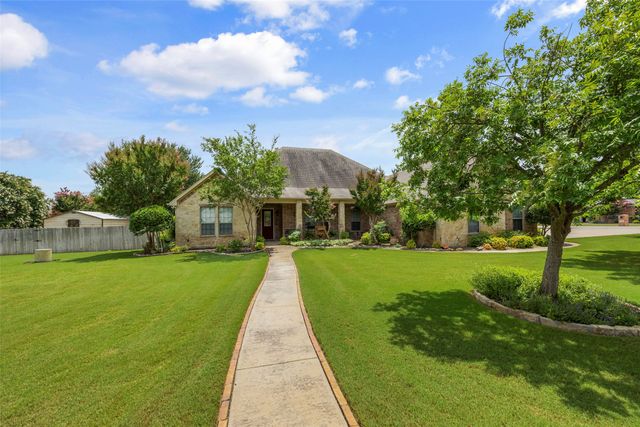 223 Deer Creek Drive, Aledo, TX 76008