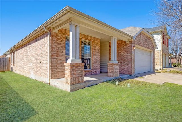 8420 Silverbell Lane, Fort Worth, TX 76140