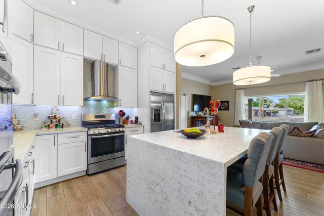 3025 E CAMPBELL Avenue, Phoenix, AZ 85016