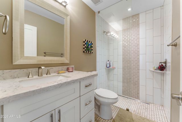 3025 E CAMPBELL Avenue, Phoenix, AZ 85016