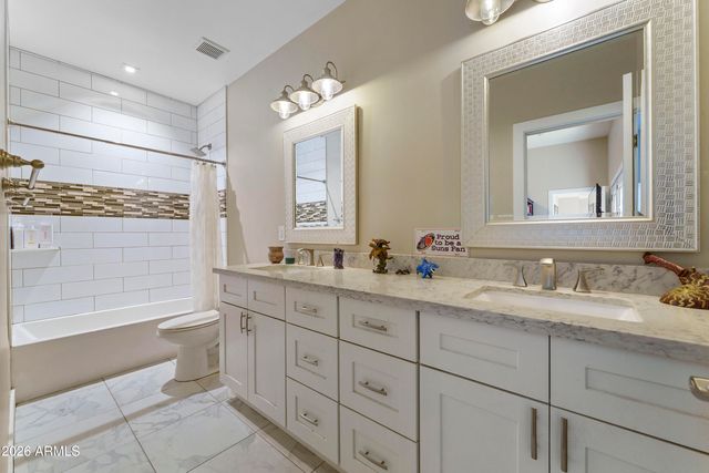 3025 E CAMPBELL Avenue, Phoenix, AZ 85016