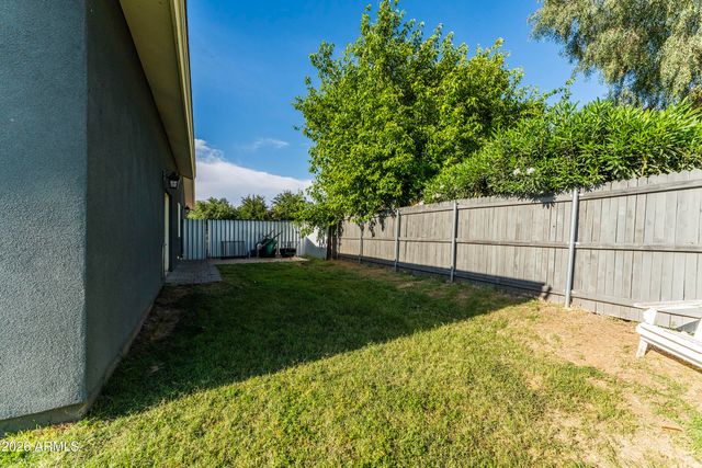 3025 E CAMPBELL Avenue, Phoenix, AZ 85016