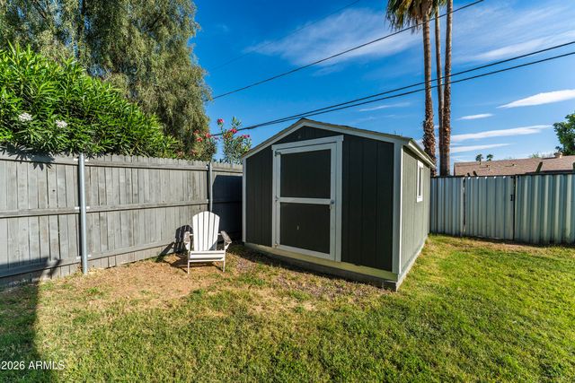 3025 E CAMPBELL Avenue, Phoenix, AZ 85016