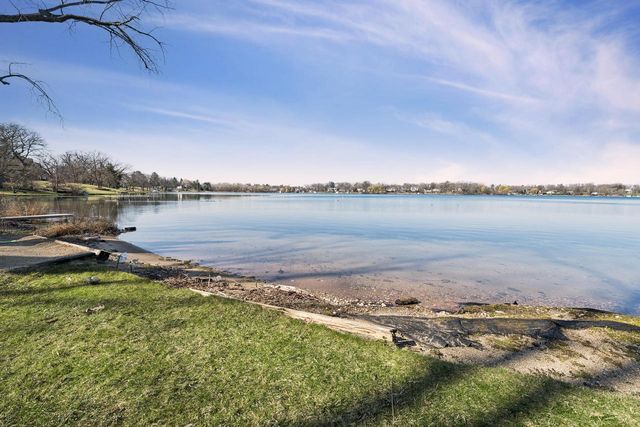 9410 402nd AVENUE, Genoa City, WI 53128