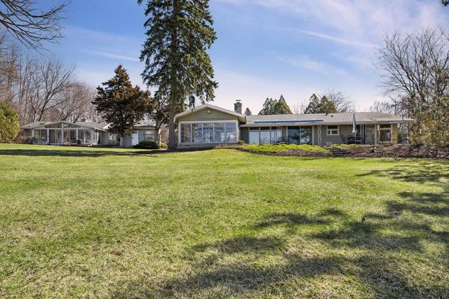 9410 402nd AVENUE, Genoa City, WI 53128