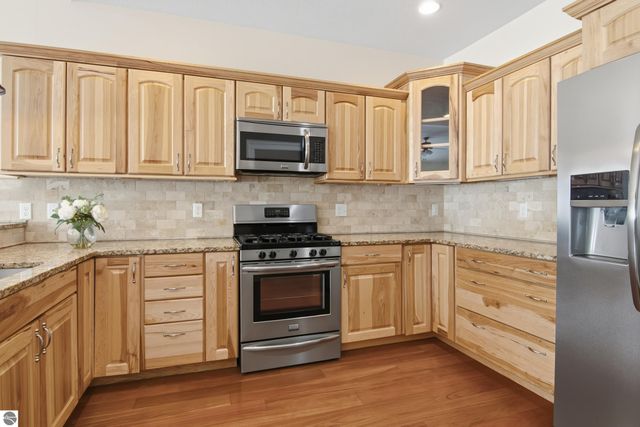 4588 Kodiak Drive, Traverse City, MI 49685