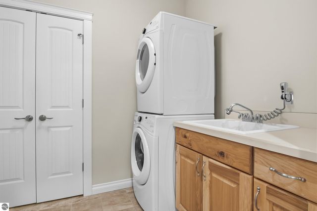 4588 Kodiak Drive, Traverse City, MI 49685