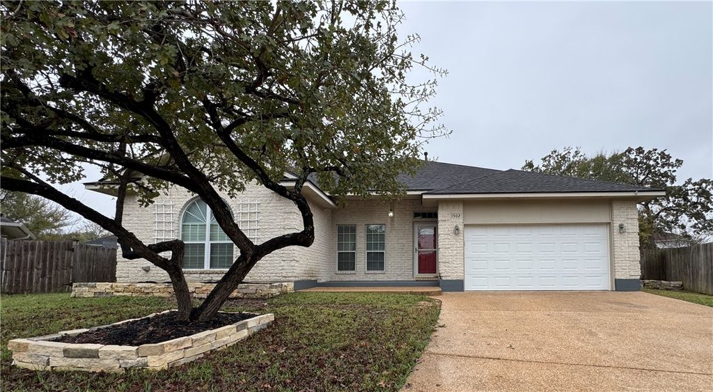 1502 Bluefield Court, College Station, TX 77845