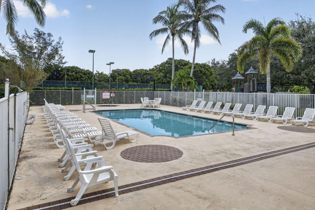 4003 W Hamilton Key, West Palm Beach, FL 33411