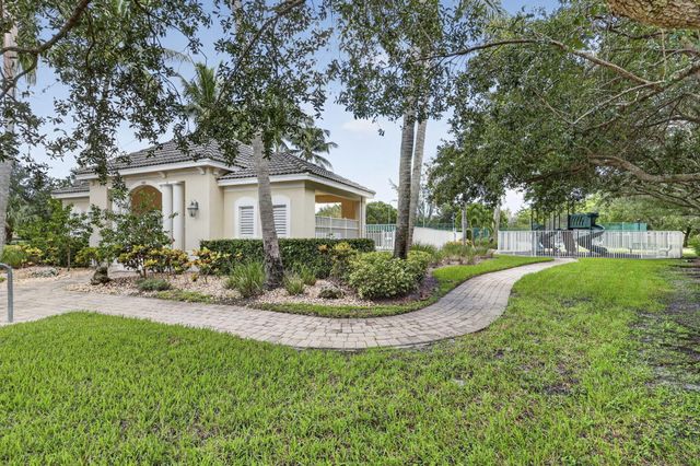 4003 W Hamilton Key, West Palm Beach, FL 33411