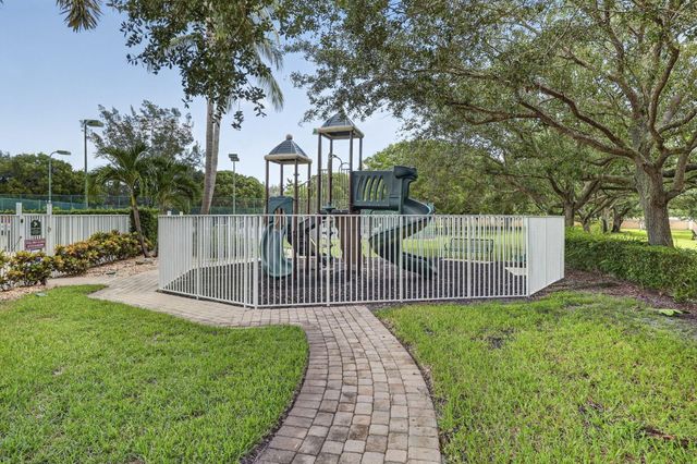 4003 W Hamilton Key, West Palm Beach, FL 33411