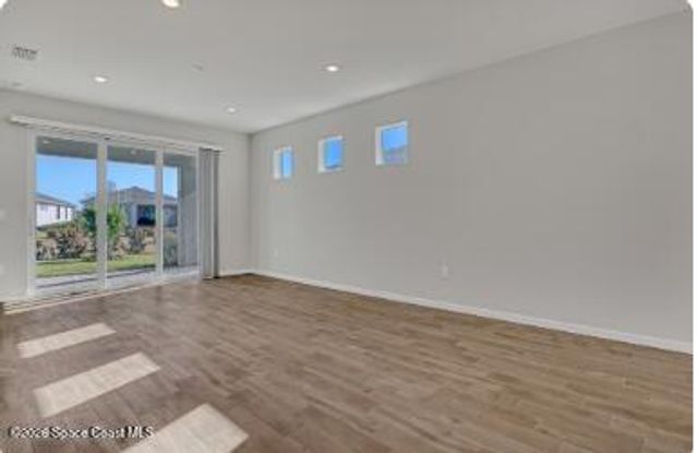 9023 W Nixie Avenue, Melbourne, FL 32940